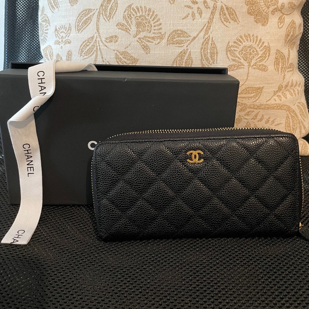 CHANEL CLASSIC LONG ZIPPED WALLET